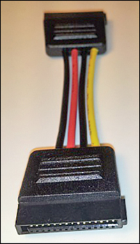 A photograph shows the SATA power cable with 15-pin connectors, which are connected via four wires.