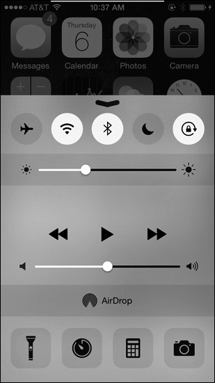 A screenshot shows iOS screen auto-rotation setting in the control center. The swipe-up control center is open. The screen-rotation is the right-most icon in the top row of icons. This is selected.