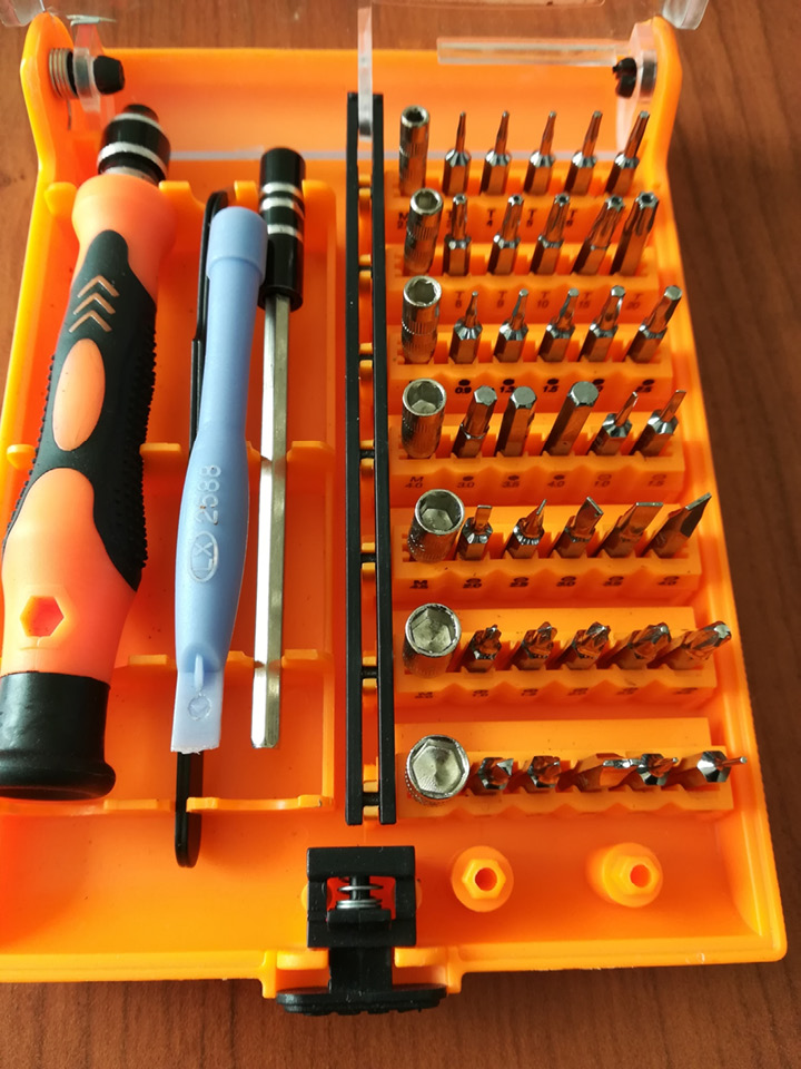 Figure 4.1 – A portable screwdriver kit
