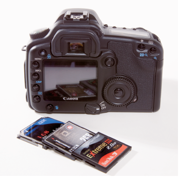 Microdrives and CompactFlash Type I and Type II cards can be used in the EOS 30D.