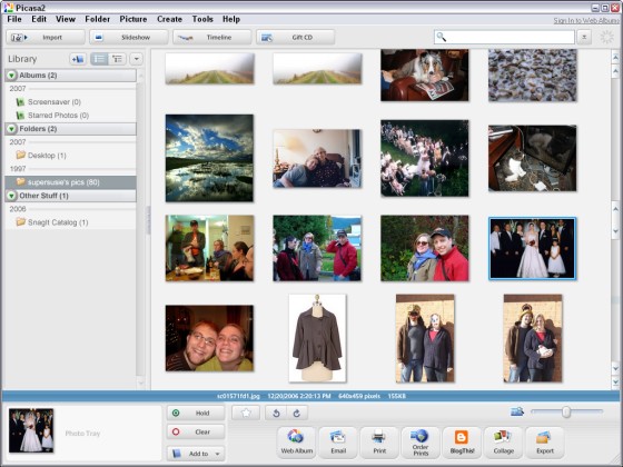 Figure 13-1: Quickly import, edit, and share photos using Picasa.