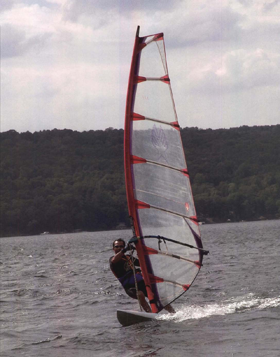 With subjects like windsurfers you can easily anticipate their course and be ready to take good jJicwres. EXjJosure at 1/640 second, f/5 .6.