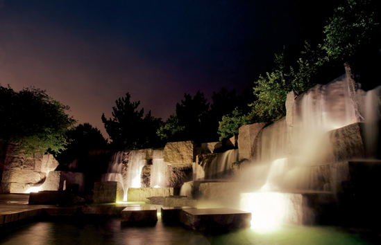 A view of the final waterfall at the FDR Memorial at night (see B on the map). Taken at ISO 400, f/10, 5 seconds with a 20mm lens and a table-top tripod.