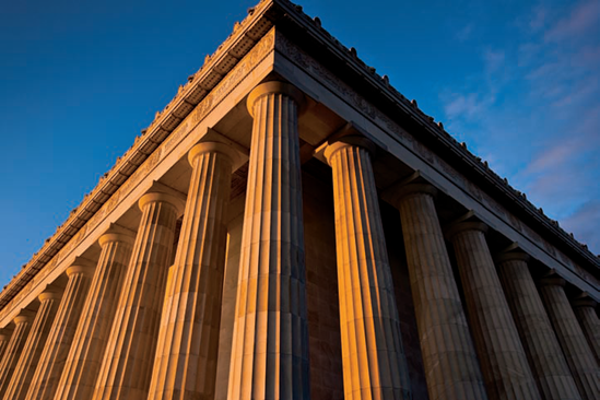 A detail image of the Lincoln Memorial's exterior (see B on the map). Taken at ISO 125, f/8, 1/80 second with a 28mm lens.