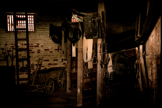 The stable at Mount Vernon (see C on the map). Taken at ISO 1600, f/4, 1/100 second with a 50mm lens.