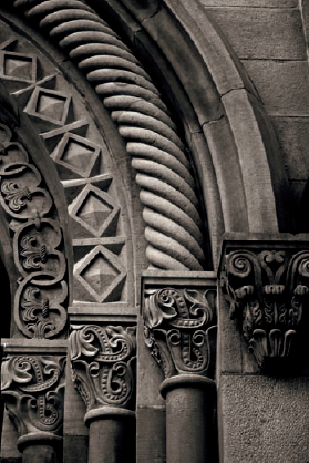 The north entrance of the Smithsonian Institution Building (see B on the map). Taken at ISO 320, f/5, 1/160 second with a 65mm lens.