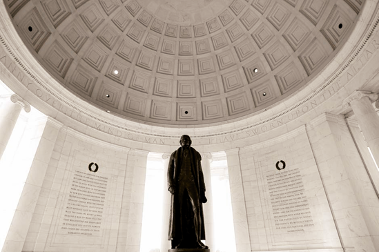 The interior of the Jefferson Memorial photographed during the morning (see E on the map). Taken at ISO 400, f/4, 1/125 second with a 20mm lens.