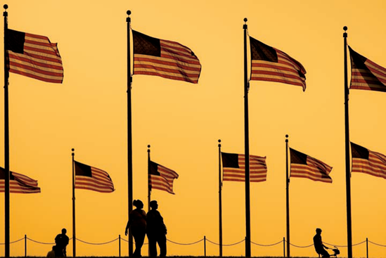 The flags surrounding the Washington Monument as seen facing west and just north of the Washington Monument Lodge (see B on the map). Taken at ISO 100, f/4.5, 1/1250 second with a 260mm lens.