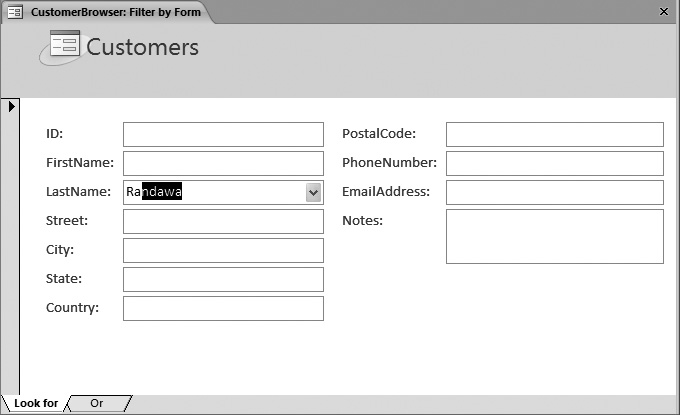 Here’s the Customers form in “filter by form” mode. Using the dropdown list, you can quickly find a customer by last name. Or you can find a name by typing the first few letters rather than scrolling through the list, as shown here. In this example, typing “Ra” brings up the first alphabetical match: the last name Randawa.