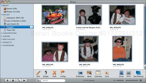 Flagged photos automatically appear in the Flagged album in the Recent list.