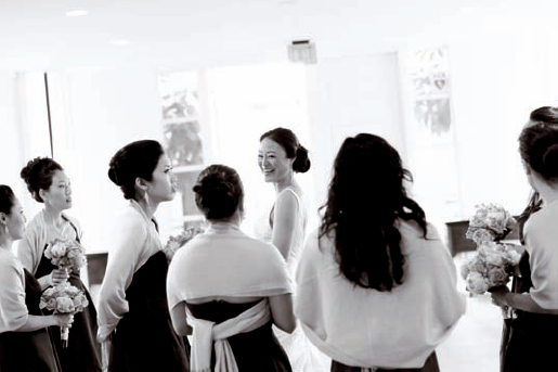 BRIDE'S DRESSING ROOM