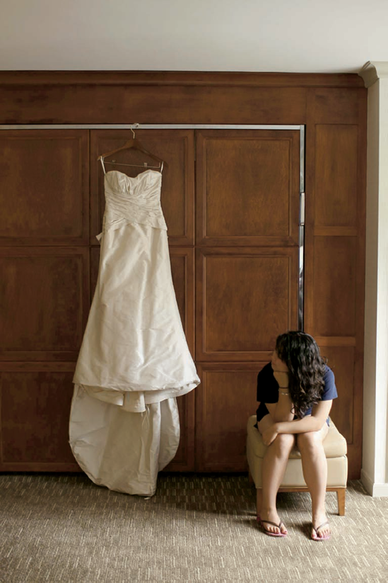 TIPS FOR SHOOTING PHOTOS OF THE BRIDE GETTING READY: