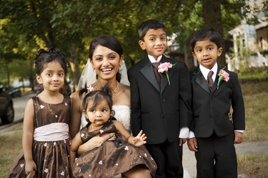 PHOTOGRAPHING THE BRIDE AND HER FAMILY