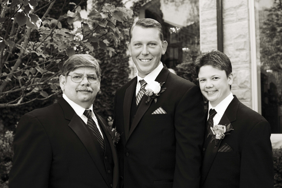 Groom Family shot list example: