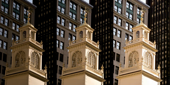 This example shows three bracketed images in full-stop increments. The camera's recommended exposure is in the middle, along with a 1-stop underexposed image on the left and a 1-stop overexposed image on the right. Exposures: ISO 100, f.5, 1/400, 1/200, and 1/100 second.