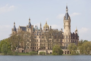 The castle is correctly exposed, but the sky is too bright.