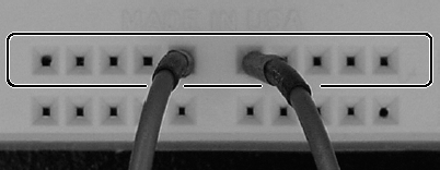 Two wires connected on a distribution bus