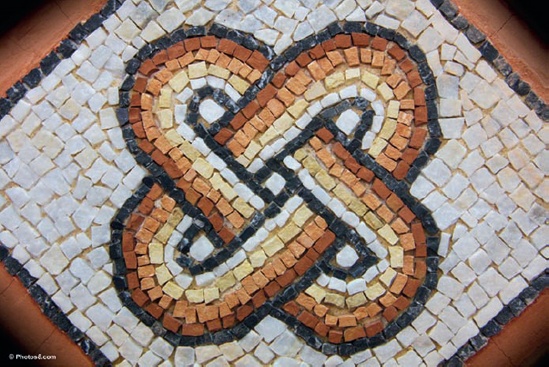 A Roman-style mosaic made of stone pieces. You can find similar patterns on the Internet to use as inspiration for mosaics you can make out of LEGO elements. (Photo by Photos8.org)