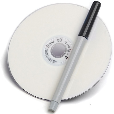 For archive disks, use only CD-safe pens, and mark on the center area of the disk.