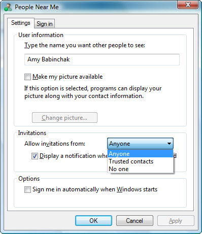 FIGURE 19.1. Choosing the security type for People Near Me is a very important first step in creating an ad-hoc network.