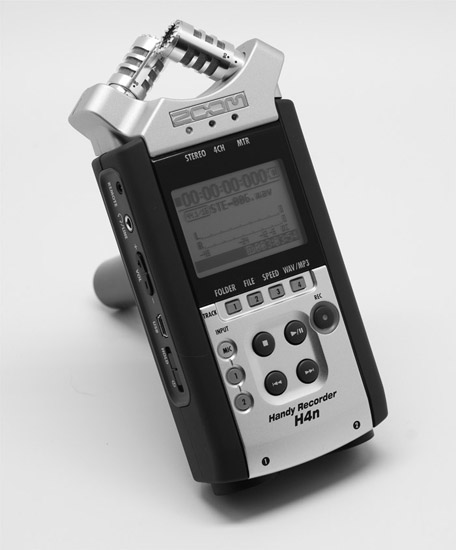 Figure 4.3 A Zoom recorder will make high-quality digital audio recordings. Some models can be mounted to booms or DSLR cameras for video production. Photo by Ludovic Péron / Wikimedia Commons.