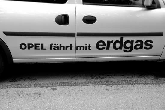 The message—"Opel drives on natural gas"—comes through loud and clear.