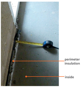 Figure 4.12 Perimeter insulation should be sufficient thickness and not be bridged by screed (left).