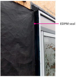 Figure 7.10 Window head and jamb with cavity closer and thermally separate lintel (left).