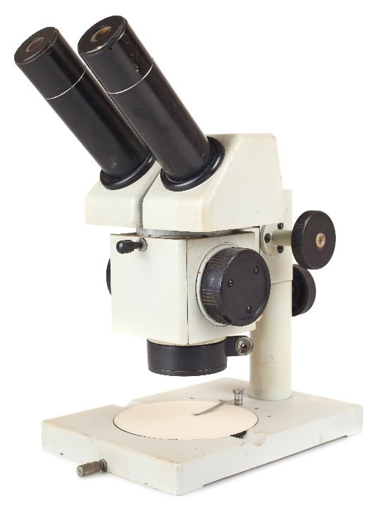 Figure 7.2 – Stereo microscope suitable for SMT soldering
