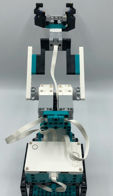 Figure 3.67 – Rear view of the completed robotic claw
