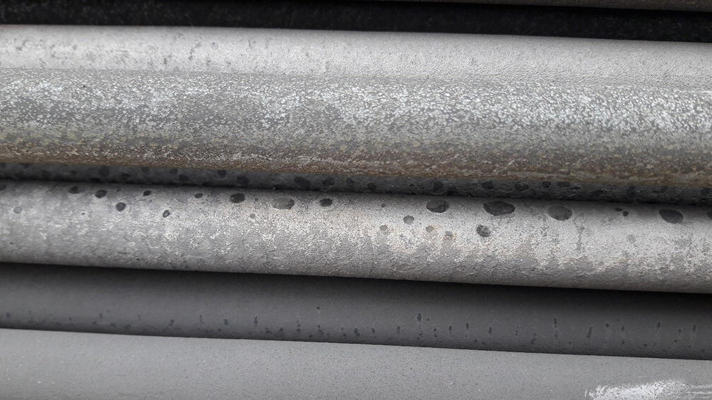 Photo depicts same bundle after cleaning (localized corrosion, pits, are clearly represented).