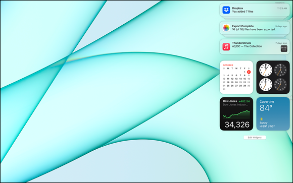 Snapshot of Notification Center muscles your desktop to the side